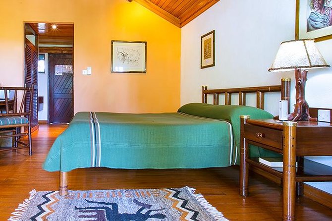 3 Day Masai Mara Safari - Day 1: Nairobi to Mara Simba Lodge, plus Great Rift Valley Views