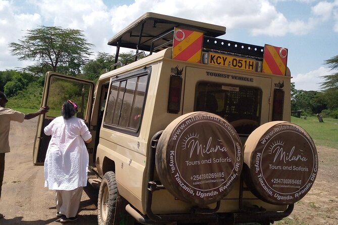 4 Days Masai Mara and Lake Nakuru Mid-Luxury safari - Private transport and the driver-guide, why it changes everything