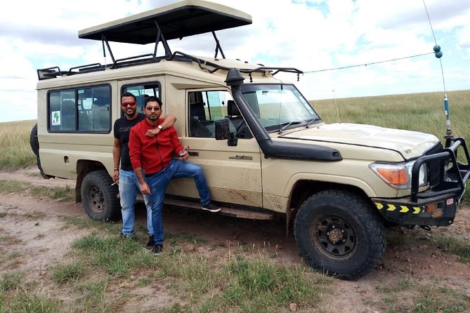 4-days safari: Tsavo east, west and Amboseli national parks - Day 1 in Tsavo East: Check In, Then a 2-Hour Lion-Spotting Window