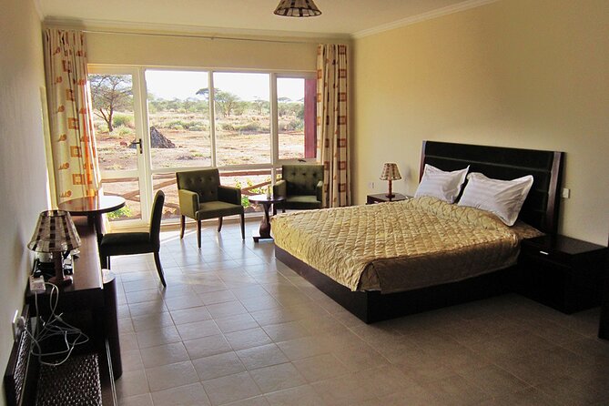 7 Days Into the Wild Wonder : Lodge Safari with Private 4x4 JEEP - Day 1 in Masai Mara: Nairobi pickup, Rift Valley views, then your first night drive