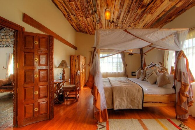 7 Days Private 4 star lodges Safari by LandCruiser from Nairobi - Hell’s Gate on Schedule: White Rhinos, Possible Flamingos, and a Biking Safari