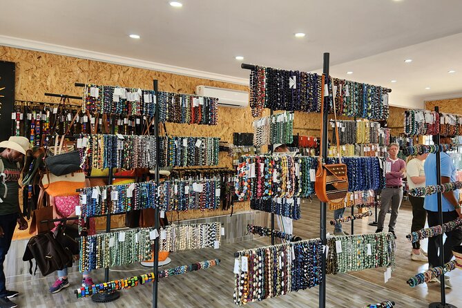 African Gemstones, Garnets Jewelry, Beads & Crafts Shopping Tour - What to Bring and How to Shop Smarter (Without Getting Stuck)
