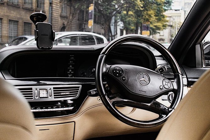 Airport VIP Transfers - Nairobi Hotels - A smoother Nairobi arrival, without the airport chaos