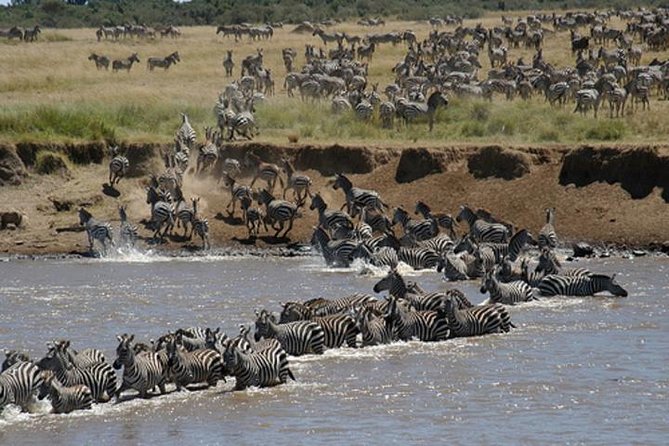 Classic Luxury 4 X 4 Masai Mara Safari - Day 4 back to Nairobi: Rift Valley lakes, Mount Longonot, and a gentle landing