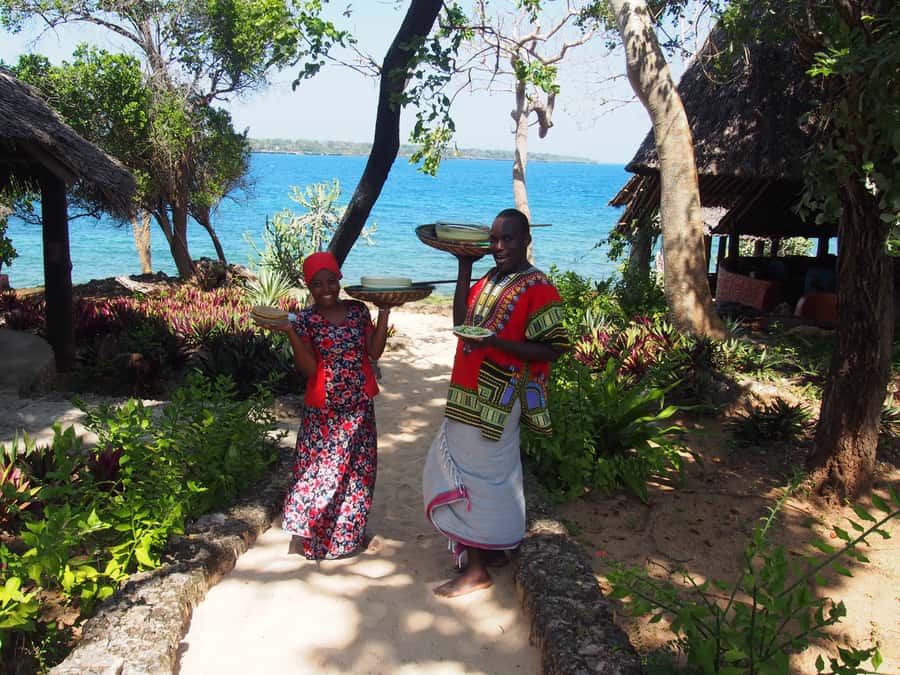 Diani Beach: Kisite Marine Park Dhow & Snorkeling with Lunch - Snorkeling coaching that helps beginners feel safe in the water
