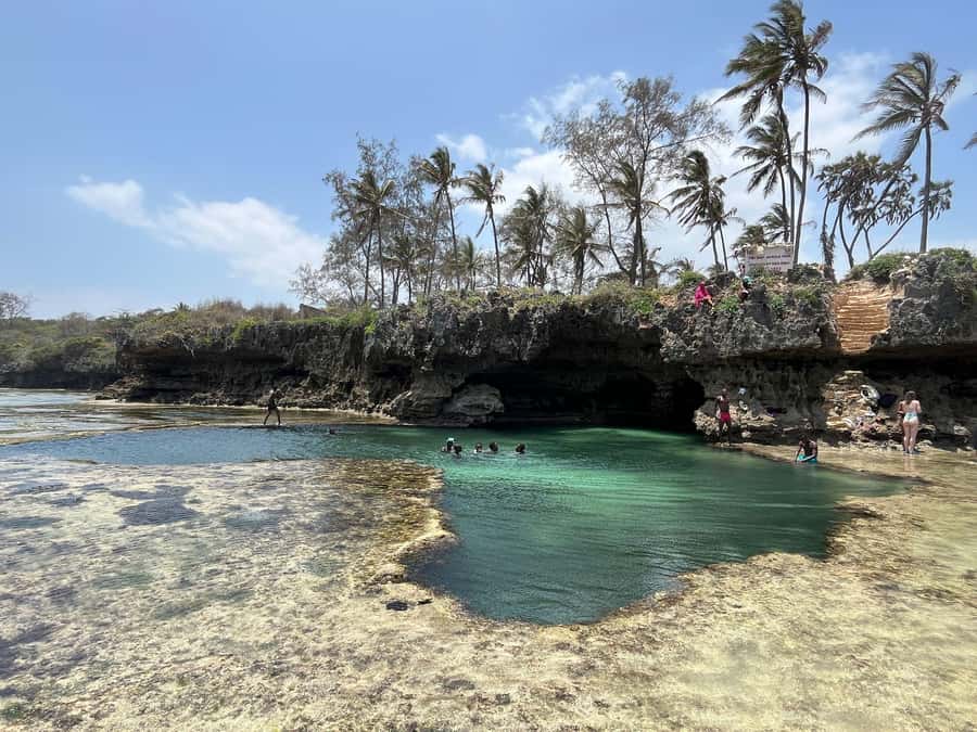 Diani: Full day Guided tour in Tiwi beach & Diani - Key things I’d watch for