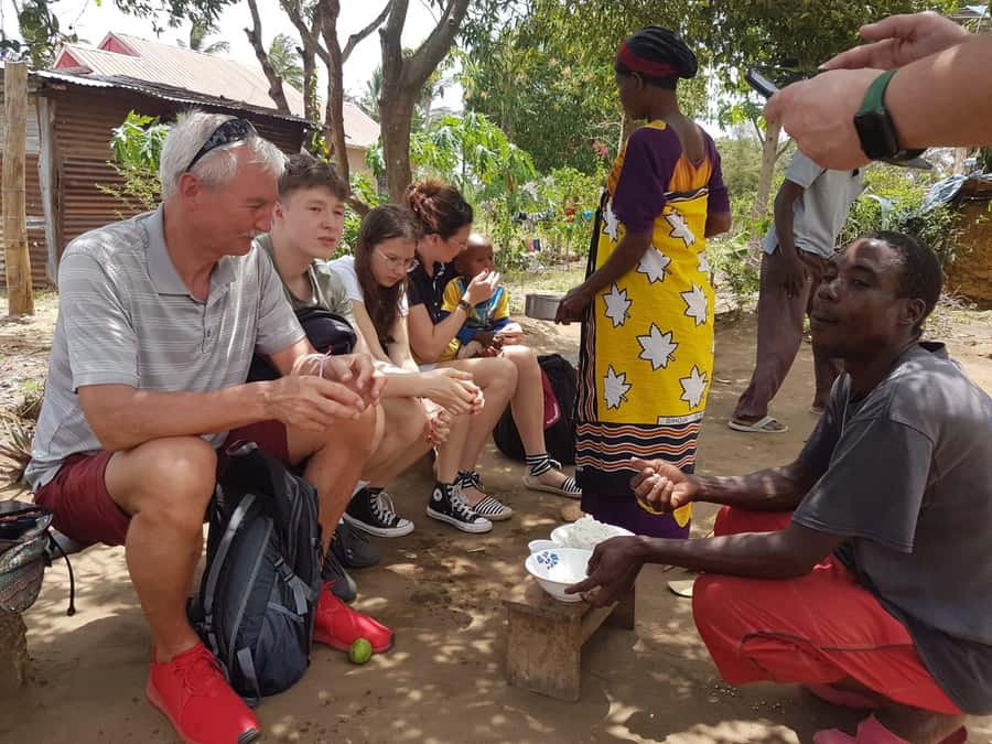 Diani: Giriama Cultural Dance Show and Local Village Tour - Stop 4: Meeting the traditional healer (Mganga)