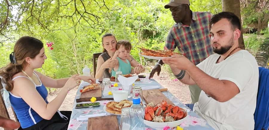From Diani Beach: Funzi Island Full Day Excursion with Lunch - Visiting the Local School: A Simple Way to Give Back