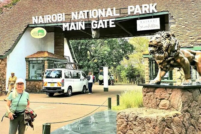 Half Day Private Tour in Nairobi National Park with Admission - Private, Customizable, and With a Real Guide