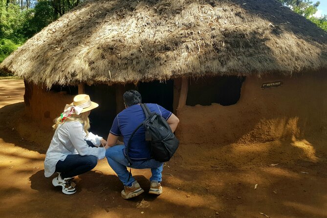 Half-day tour Bomas of Kenya with Pick-up - Souvenirs, gemstones, and what you can skip without regret
