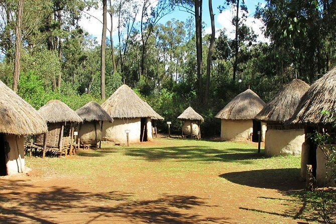 Half-day tour Bomas of Kenya with Pick-up - Who should book this Nairobi half-day tour