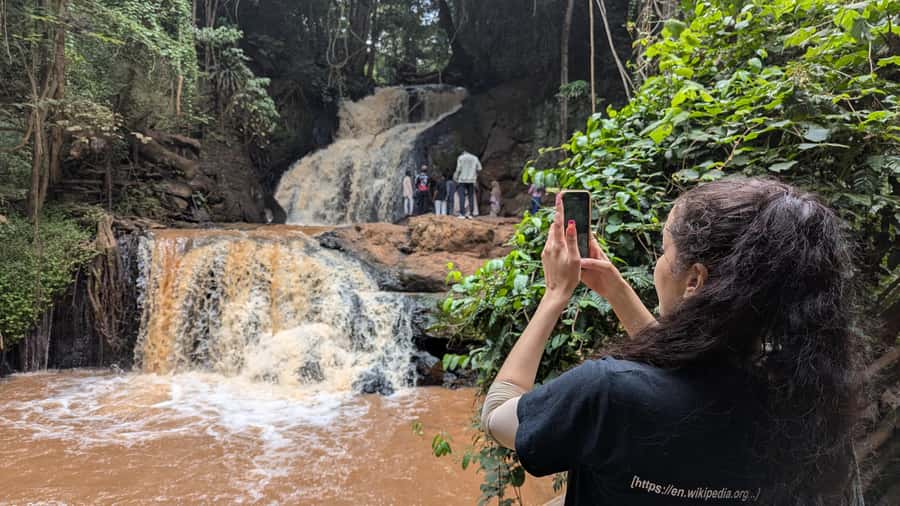 Karura Forest: Walking tour with Nature and Waterfalls. - The famous caves: history stops that break up the greenery
