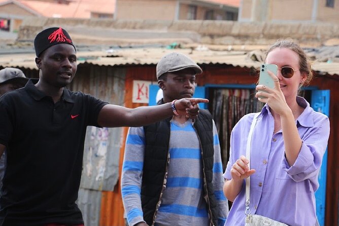 Kevins Kibera Slum Tours - Stop 1: Kibera, crafts, school, and the Kevin family home