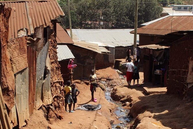 Kibera Chocolate City Tour - Victoria Bones Craftshop: turning craftsmanship into livelihood