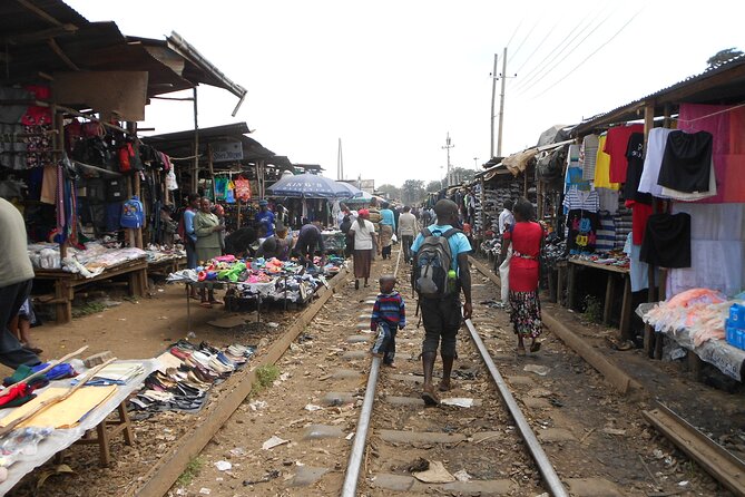 Kibera culture tour - Stop time: seeing homes and meeting locals (without turning it into a photo safari)