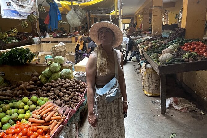 Lamu Old Town Walking Tour - Lamu Fort stop: what you can expect and what to plan for