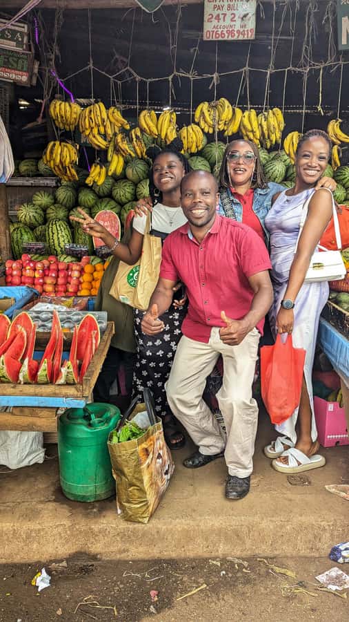 Local Market Tour and Traditional Meal Cooking Class - Guides, Conversation, and That Hands-On Warmth People Keep Mentioning