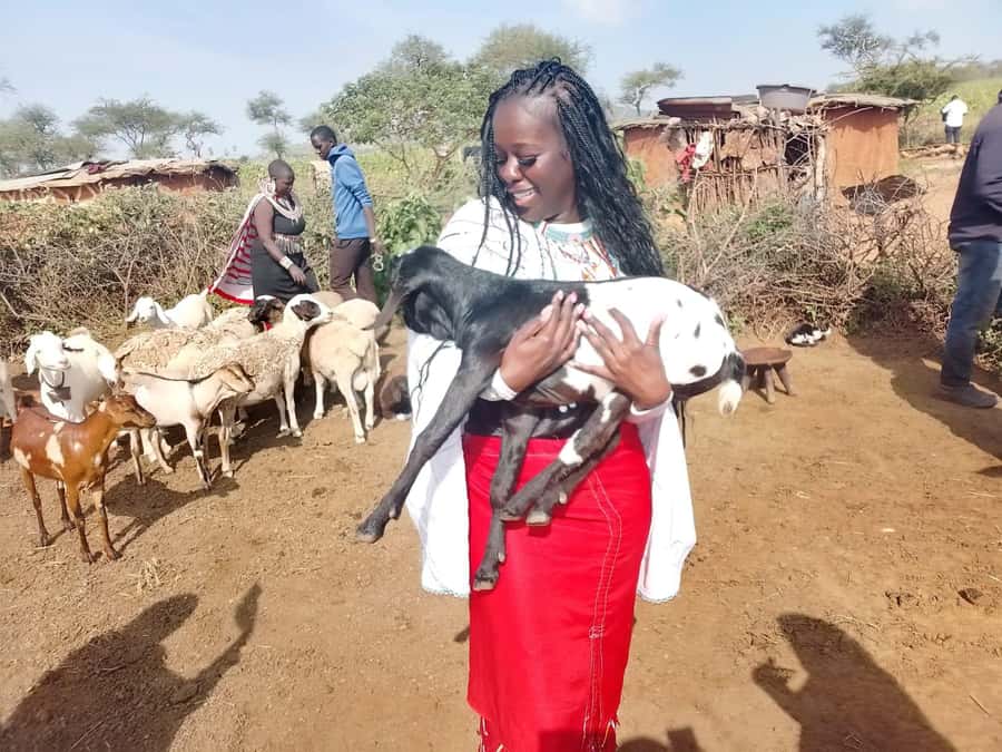 Maasai Village: Cultural Experience of The Maasai Tradition - Photo Time and Social Interaction: How to Make It Pleasant