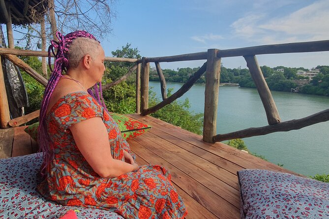 Magical Storytelling Swahili Dinner in the Bushbaby Treehouse - The sundowner hour: creek views and a gentle start