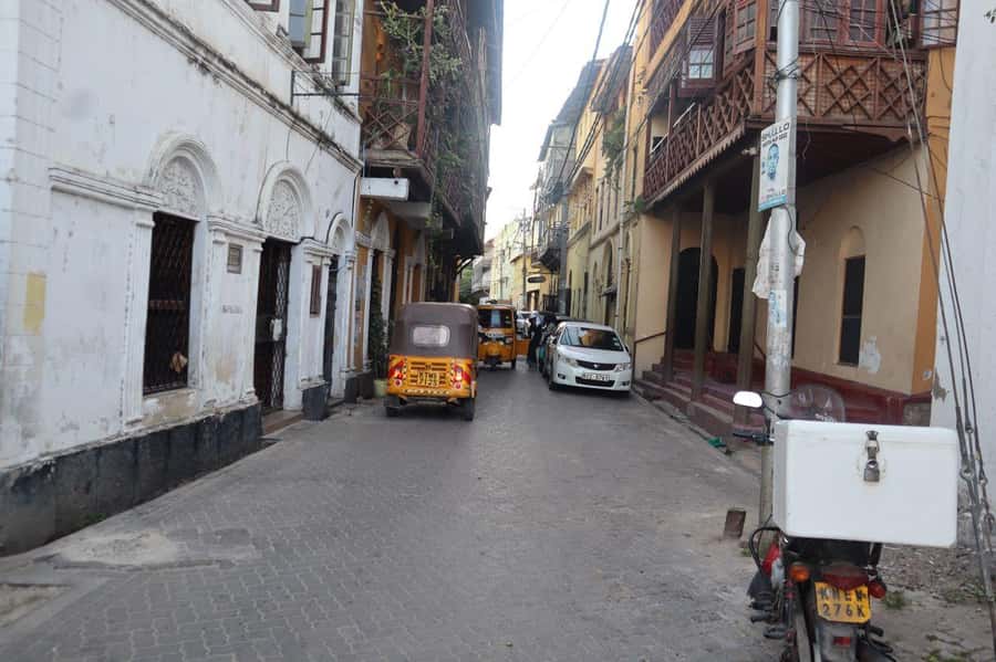 mombasa city tour full day - The guide experience, and how Moses makes it better