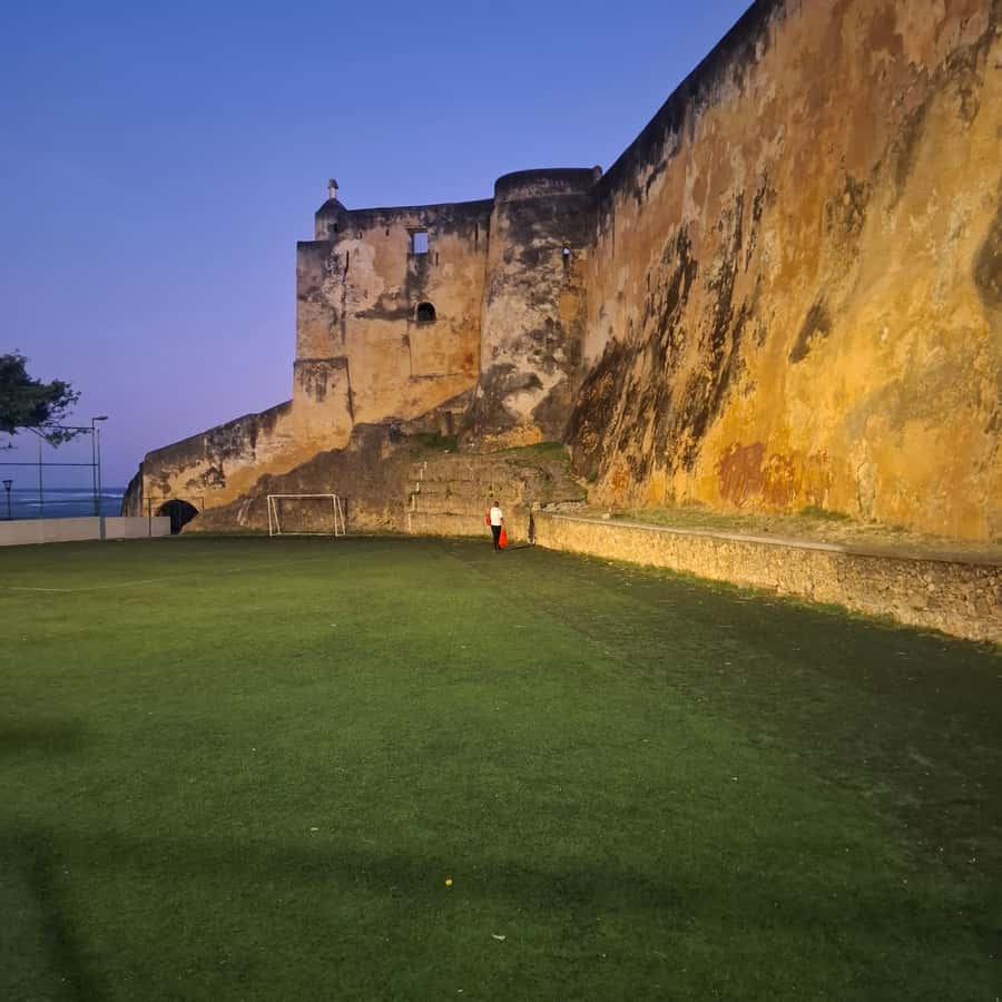 MOMBASA:FortJesus,OldTown,SpiceMarket, Shiva Temple DayTour. - Mombasa Footsteps: how the walking route fits real travel days