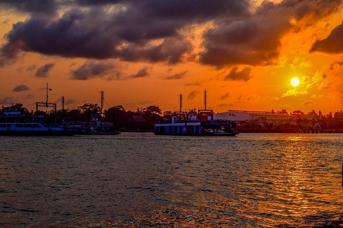 Mombasa Private City Tour & Haller park Sanctuary with sea food luch - A private Mombasa day with clear priorities