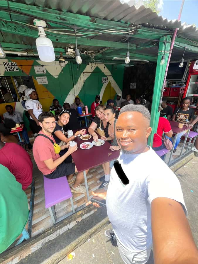 Nairobi: 1 Hour Gastronomic and Street Food tour of Nairobi - Where to meet, what to wear, and how to show up ready