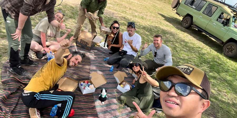 Nairobi: 3-Days 2-Nights Maasai Mara Group Safari in 4x4 - Day 1 in the Mara: Check-In, Dinner, and That First Evening Drive