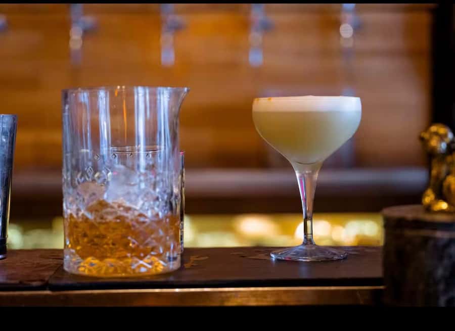Nairobi bar crawl:Drink and Mingle - Meeting at Fortis Tower, Find the Right Host