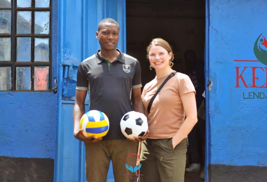 Nairobi: Chocolate City Kibera Slum Walking Tour - Beadwork factory and the community beadwork project