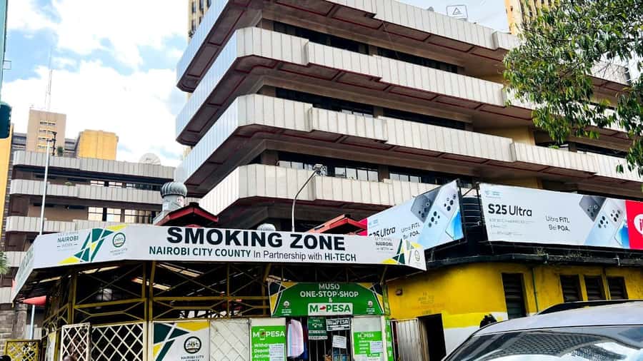 Nairobi Downtown Walking Tour - Jamia Mosque and the Cathedral Basilica, faith and architecture on the same loop