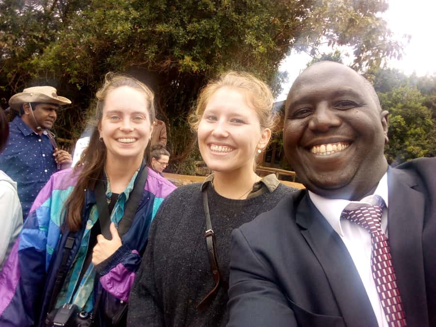 Nairobi: Elephants, Giraffes, Karen Blixen & Bomas Tour - Bomas of Kenya: 42 tribes, folk songs, and acrobatics