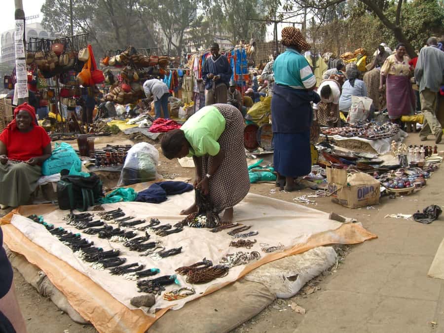 Nairobi: Explore Maasai Market for Unique Souvenirs - Why a Maasai Market Shopping Tour Beats DIY in Nairobi