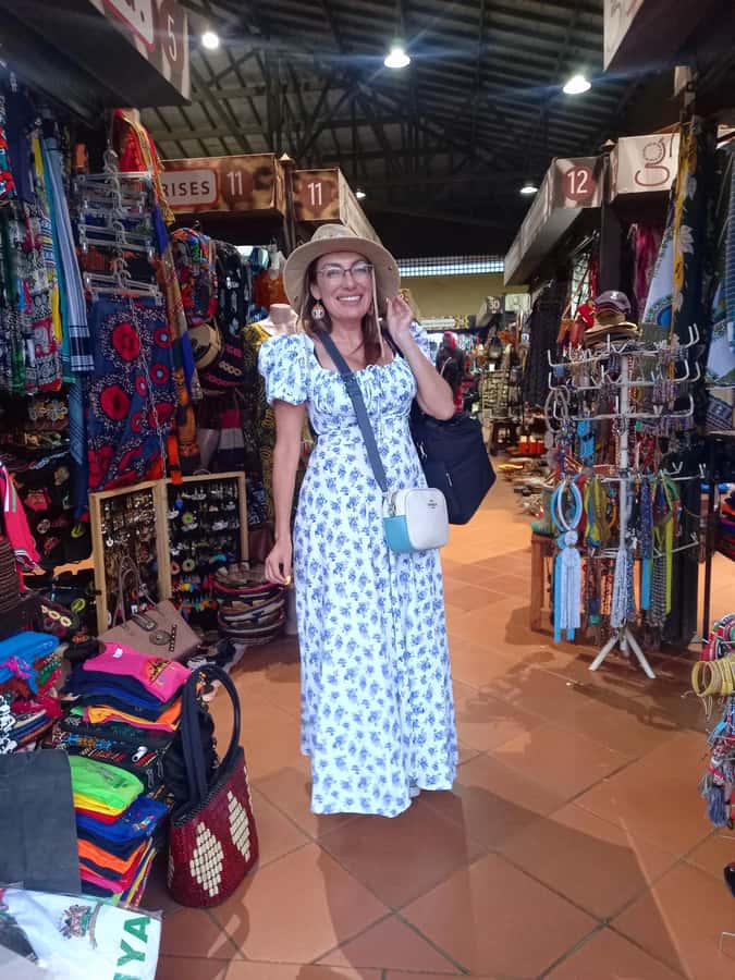 Nairobi: Game drive, elephant Orphanage & giraffe centre. - A gift shop stop, small souvenirs with big usefulness