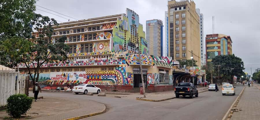 Nairobi: Hidden Gems and Local Secret Guided Walking Tour - Why a 150-minute Nairobi CBD walk makes sense