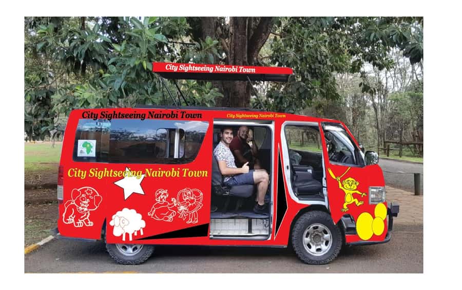 Nairobi: Hop on Hop off and Maasai market Collections Visit - Entering Nairobi National Museum at 9am, a solid start