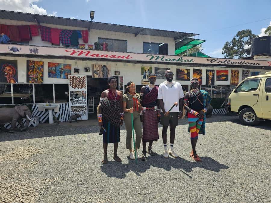 Nairobi: Hop on Hop off and Maasai market Collections Visit - Nairobi Railway Museum: early transport history, explained at street level