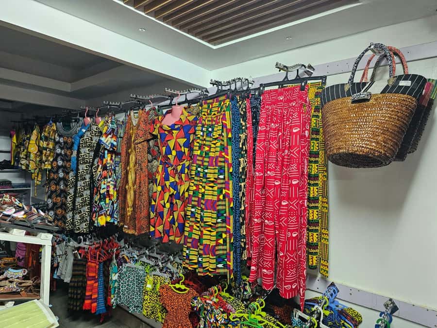 Nairobi: Hop on Hop off and Maasai market Collections Visit - Kibera pass-by: what you see, and what you should not expect