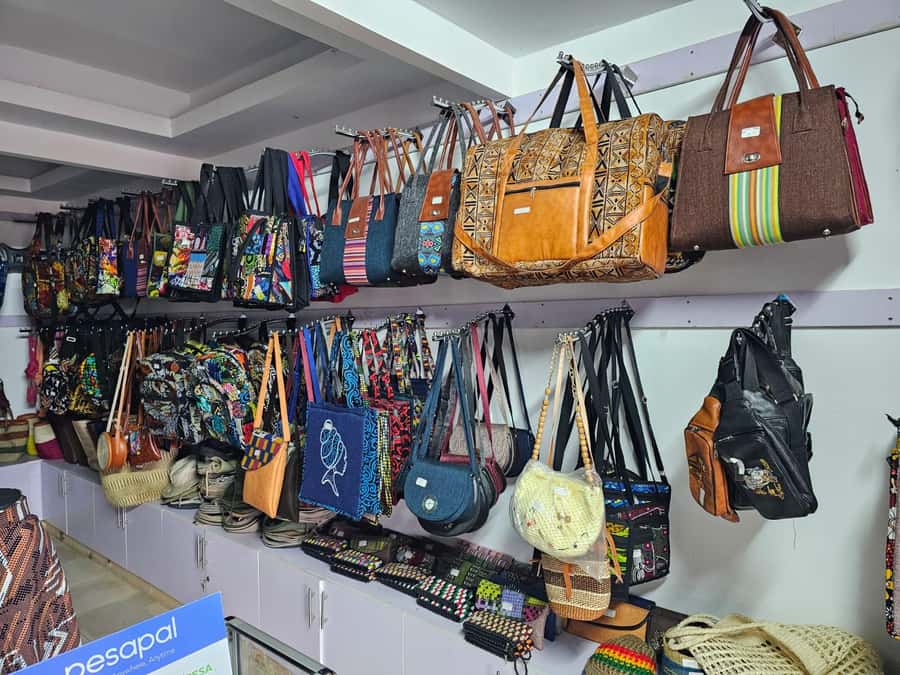 Nairobi: Hop on Hop off and Maasai market Collections Visit - Maasai Market Collections Karen: souvenirs, local pricing, and a 1-hour shopping window