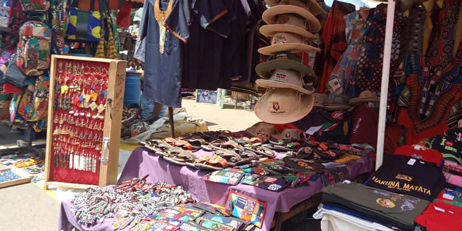 Nairobi: Maasai Market and Nairobi City Tour - Hotel Pickup, Then Uhuru Gardens to Set the Tone