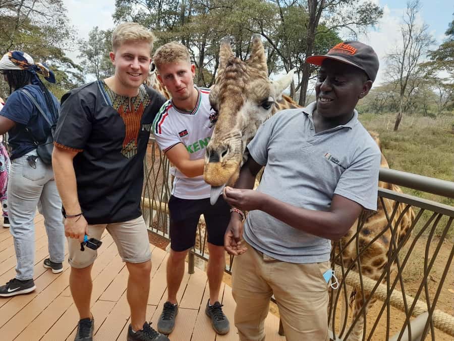 Nairobi:Nairobi national park,David sheldrick,GiraffeCenter - Price and logistics: what you pay, what you can control