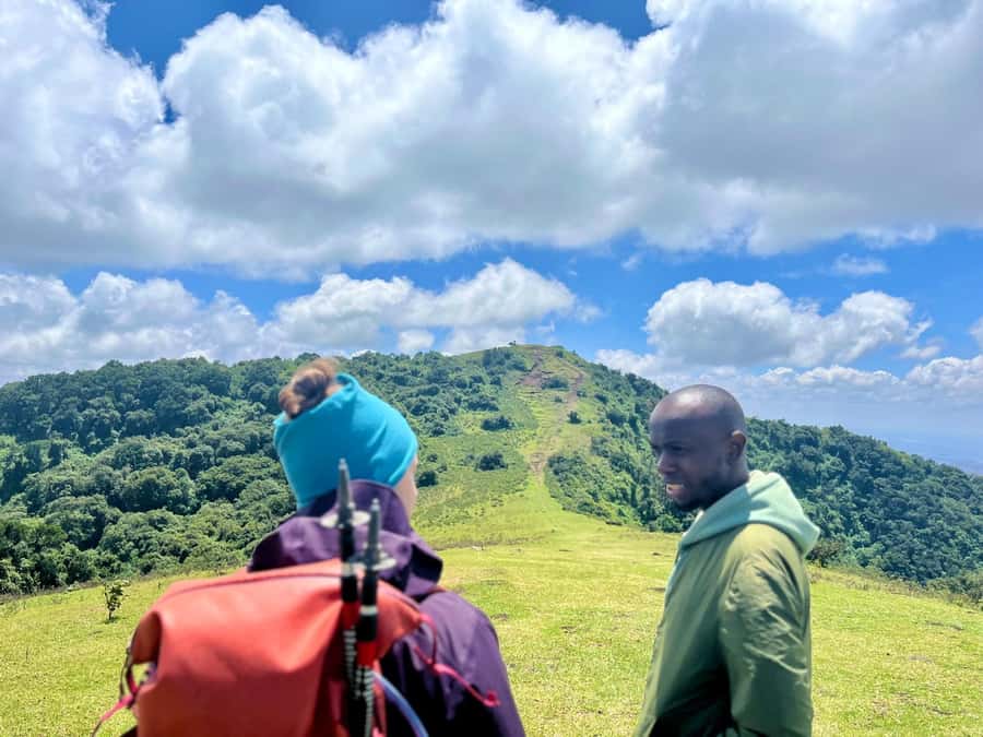 NAIROBI:Ngong Hills Day Hike,Group Tour - Getting Ready for the Summit: Pace, Breaks, and Water