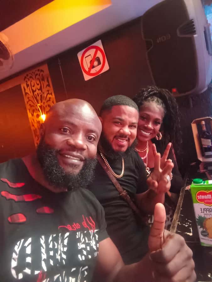 Nairobi Ultimate Bar Crawl - A Guide Who Brings Control, Not Just Directions