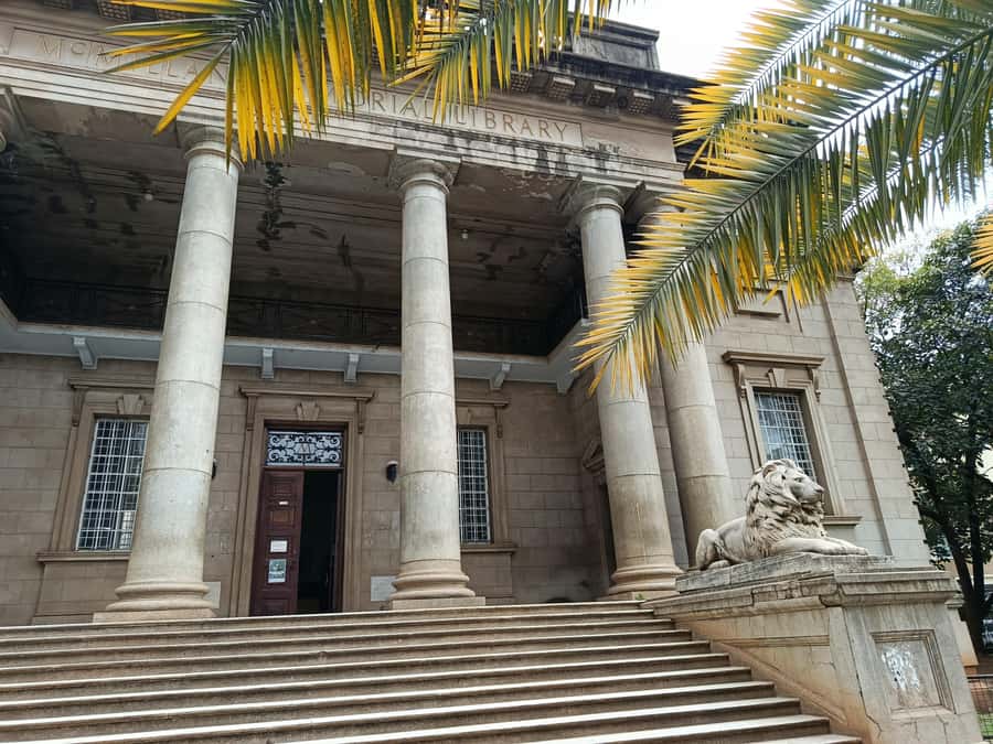 Nairobi Walking Tour, GiraffeCentre & Souvenir Shopping Tour - Who Should Book This, and Who Might Prefer Something Else?
