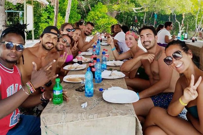 Safari blue - Sudi Island and Love Island: lunch that actually matters