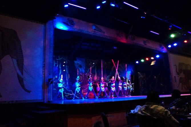 Safari Cat Dancers Show And Dinner - The 9 to 10 pm show: African dance plus acrobatics