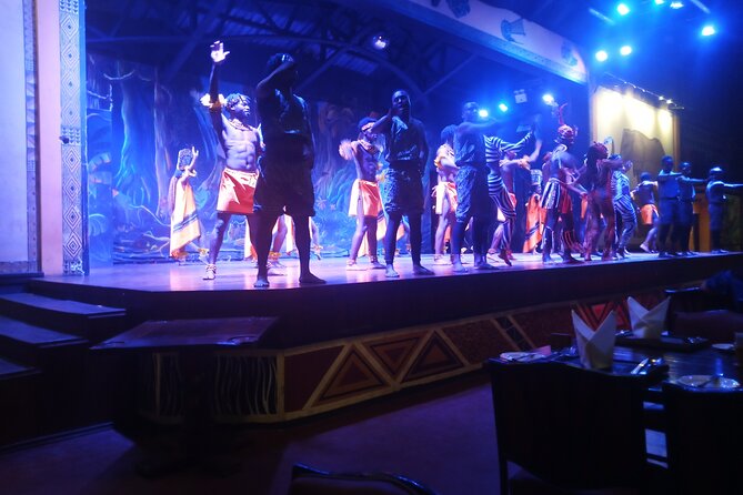 Safari Cat Dancers Show And Dinner - Getting to know the staff: drivers like Edwin and Julius