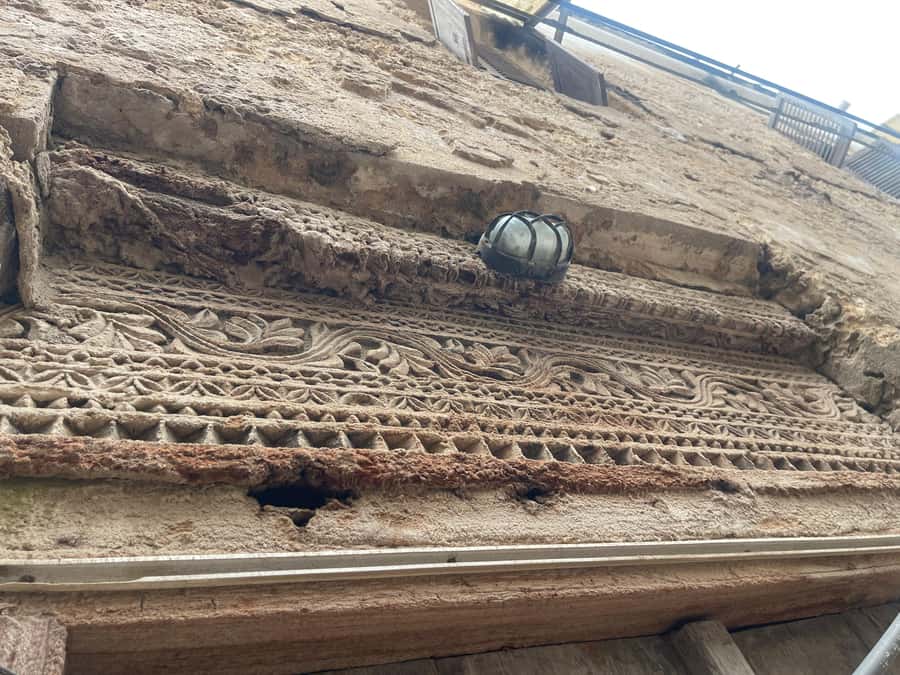 Swahili Carved Doors Tour by Woman Woodcarver: Lamu Island - Wheelchair Access and Private Group Advantages