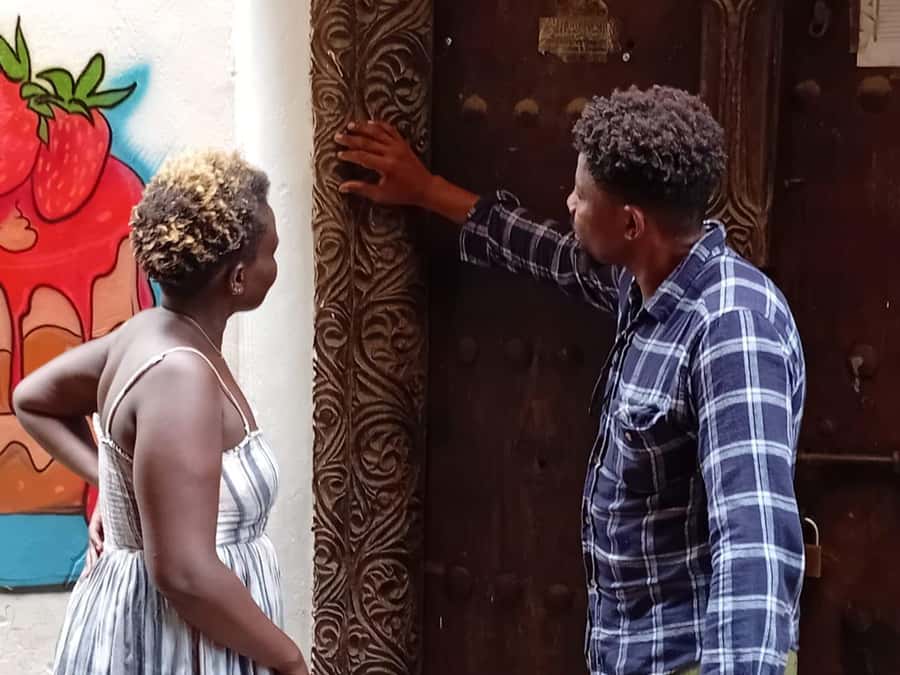 Swahili Carved Doors Tour by Woman Woodcarver: Lamu Island - Optional Door Hunting in Shela (3 km from Lamu Old Town)