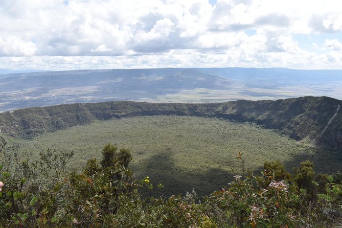 The Great Rift Valley Tour - L Bogoria, L Nakuru, L Naivasha and Hellsgate NP - Lake Naivasha: hippos by water and a slower tempo
